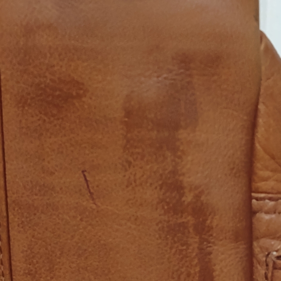 Columbian leather tote. - Picture 5 of 8